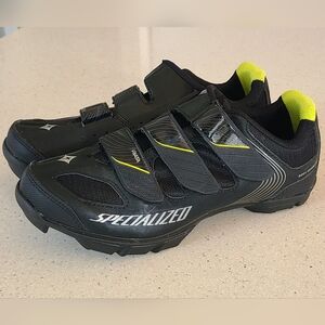 Cycling Bike Clip In Shoes - Specialized. Women's. With Shimano clips